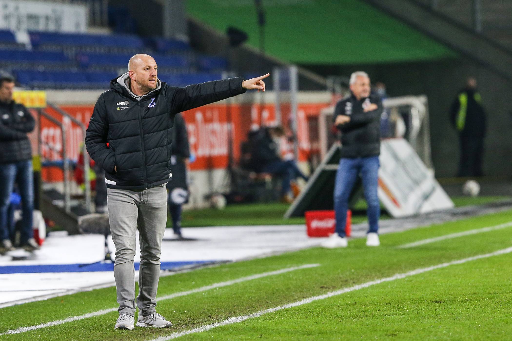  Torsten Lieberknecht gestern Abend beim Heimspiel des MSV gegen Viktoria Köln. 