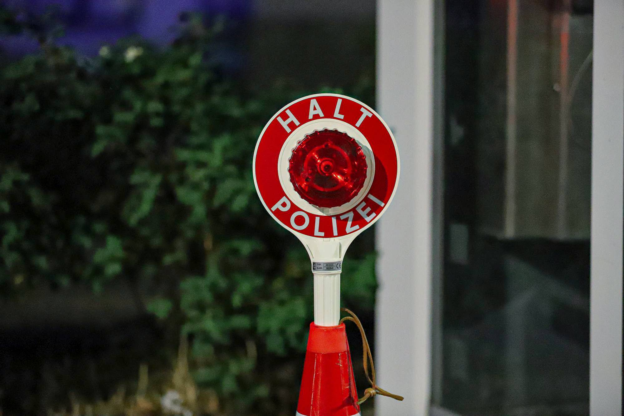 Razzia in Shisha-Bar: Verstöße gegen Maskenpflicht und 33 000 Euro Bargeld gesichert