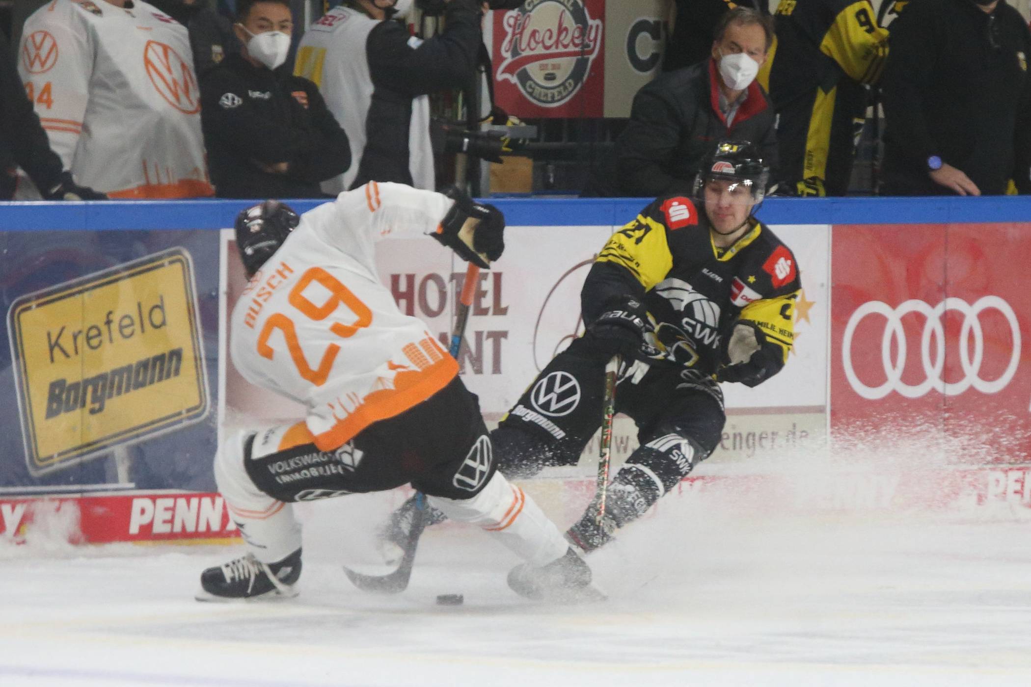 Personalkarussel bei den Pinguinen dreht sich: Alanov und Foucault verlassen Pinguine - deutsches Trio könnte folgen