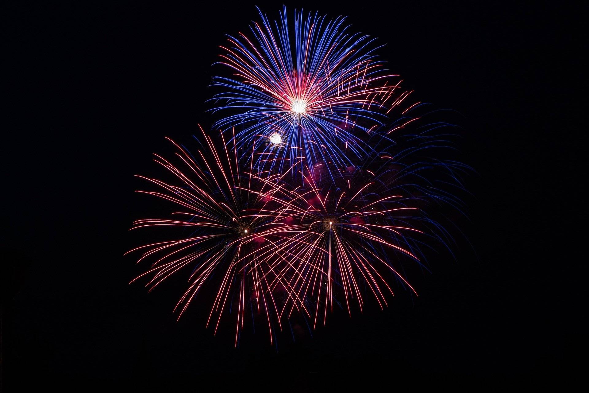 Erste Beschlüsse des virtuellen Corona-Gipfels sickern durch: Böllerverbot auf Plätzen und belebten Straßen - Gastronomie bleibt weiter dicht