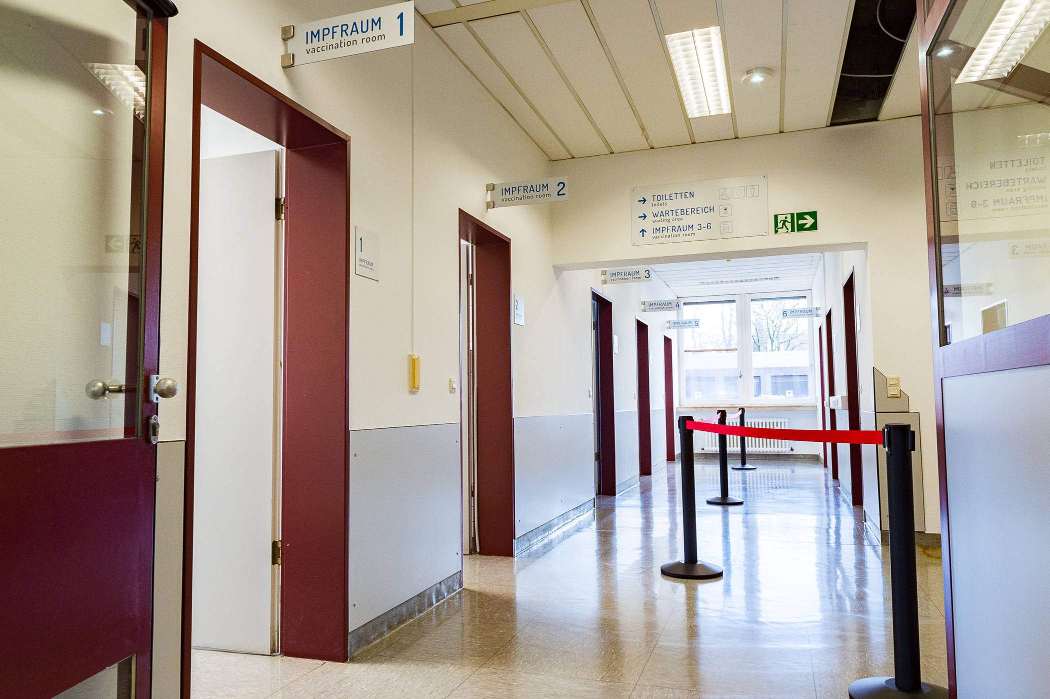  Bis zu sechs Impfstraßen können im Impfzentrum vom Kreis Viersen und der Kassenärztlichen Vereinigung parallel bedient werden. 