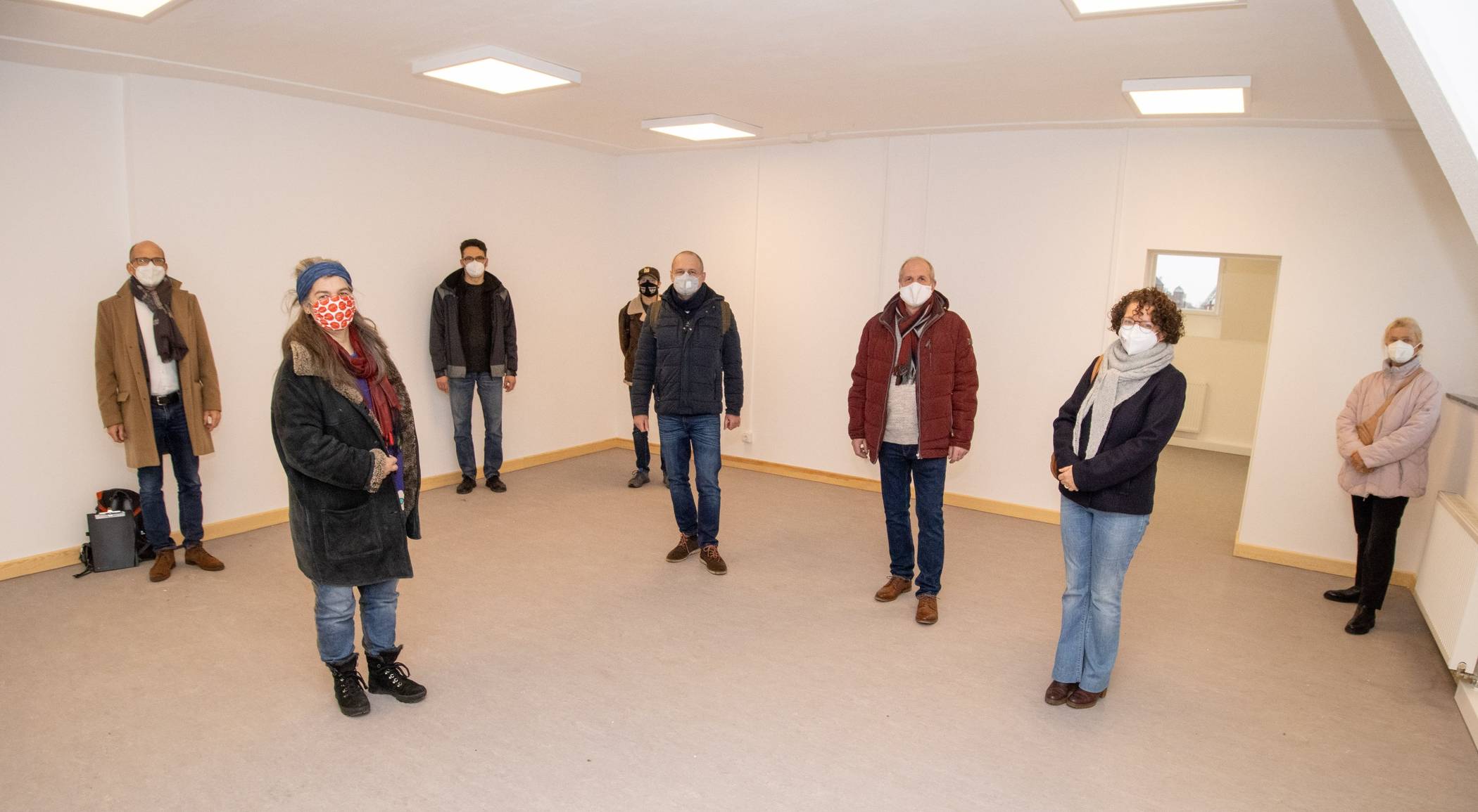 Dr. Christoph Müllmann, Jutta Orgassa, Richard Maier, Andre Wernekenschnieder, Dariusz Garba, Jörg Winke, Andrea Much und Edelgard Wittkowski in den Räumlichkeiten am Schirrhof.