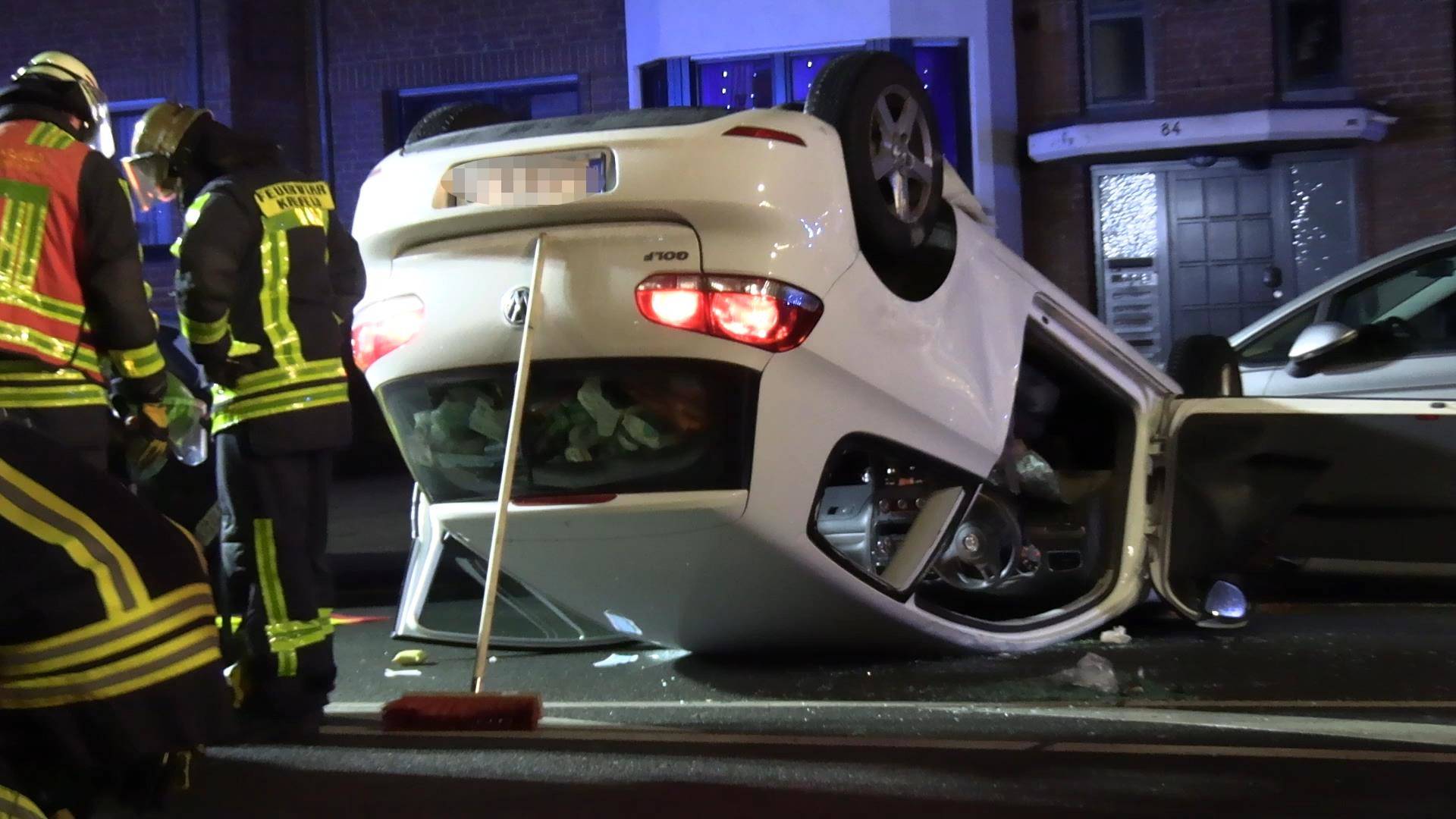 Unfall auf der Mündelheimer Straße. Foto: Samla