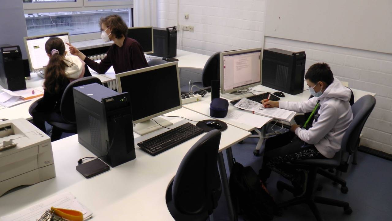 Distanzlernen im Selbstlernzentrum.