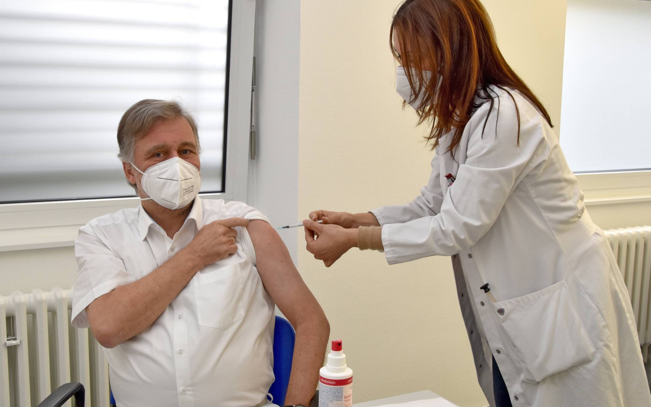 Der leitende Abteilungsarzt für Gastroenterologie Dr.