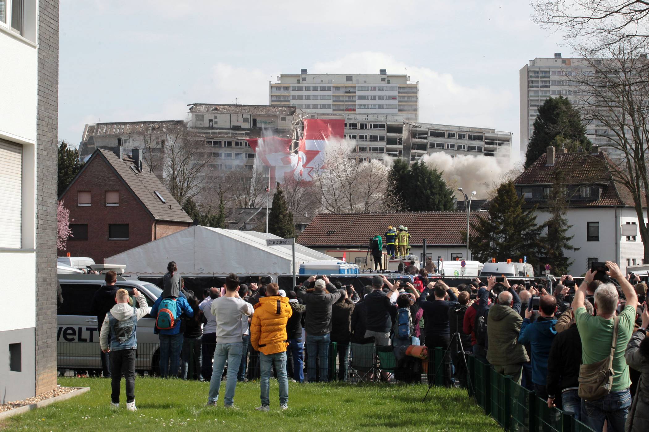 Die Sprengung des ersten Weißen Riesen 2019.