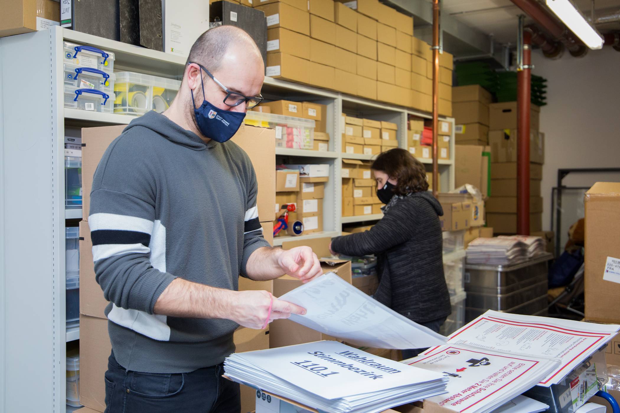  Andre Strajhar und Melanie Rams aus dem Team Wahlen stecken bereits jetzt mitten in den Vorbereitungen für die Bundestagswahl im September. 