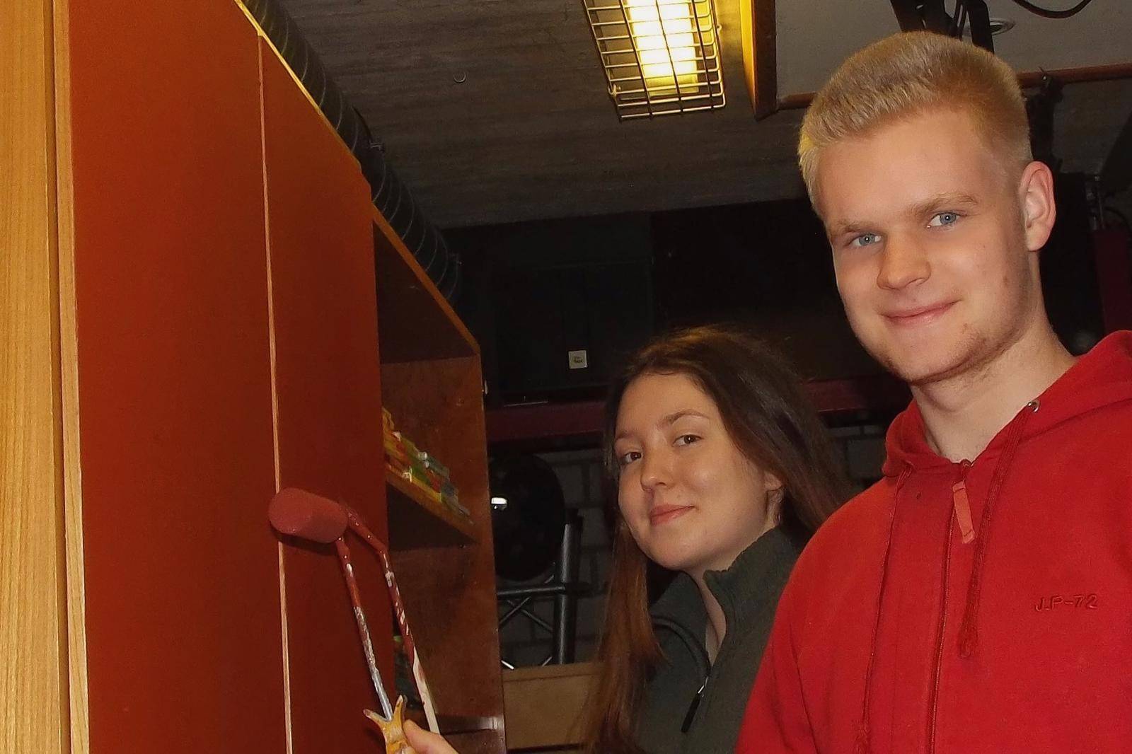 Im Bereich der Rheinhauser Friedenskirche unterstützen Sharon Özdemir und Pascal Häweling die Kinder- und Jugendarbeit.