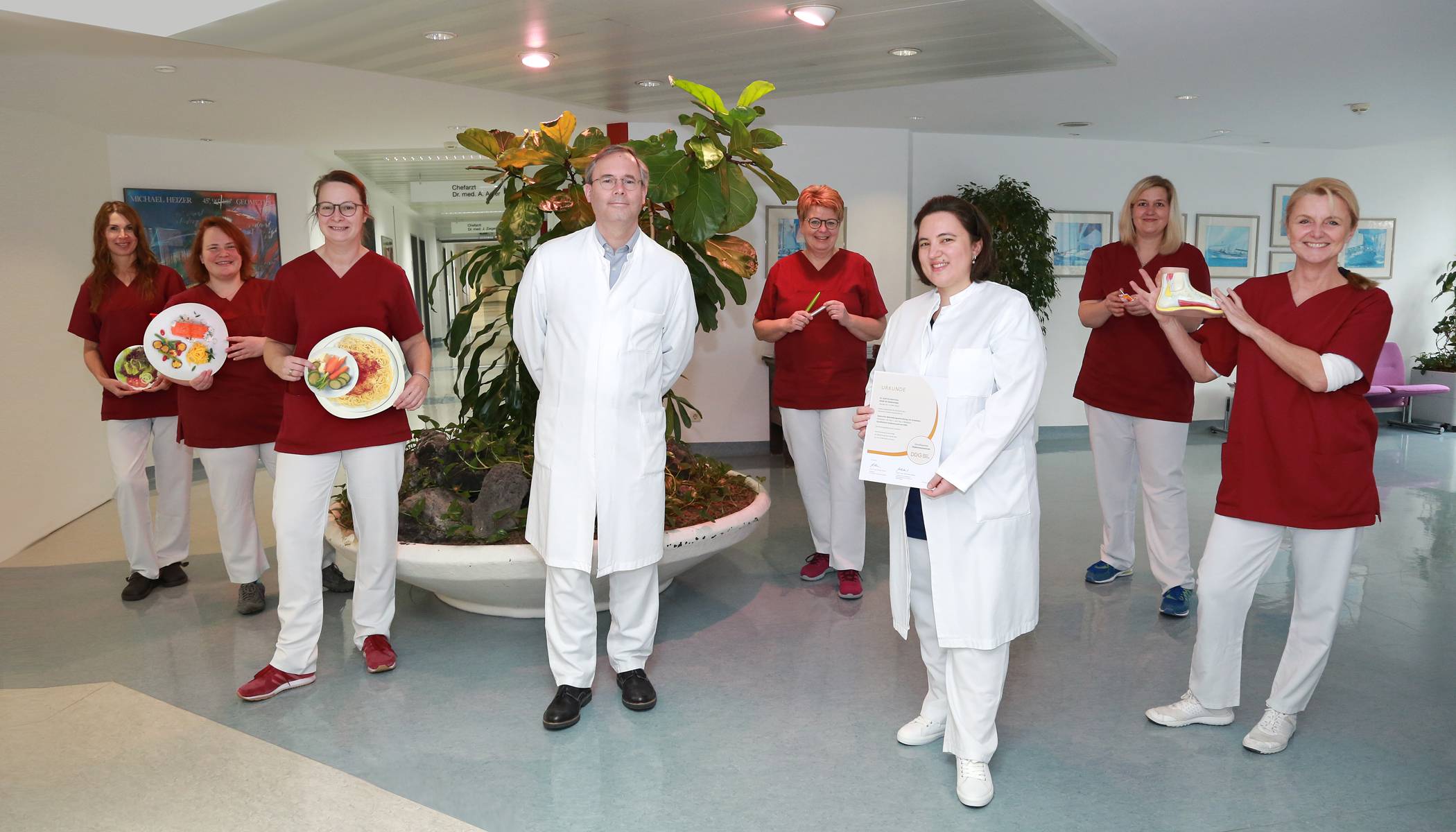 Dr. Andreas Adler (Chefarzt der Klinik